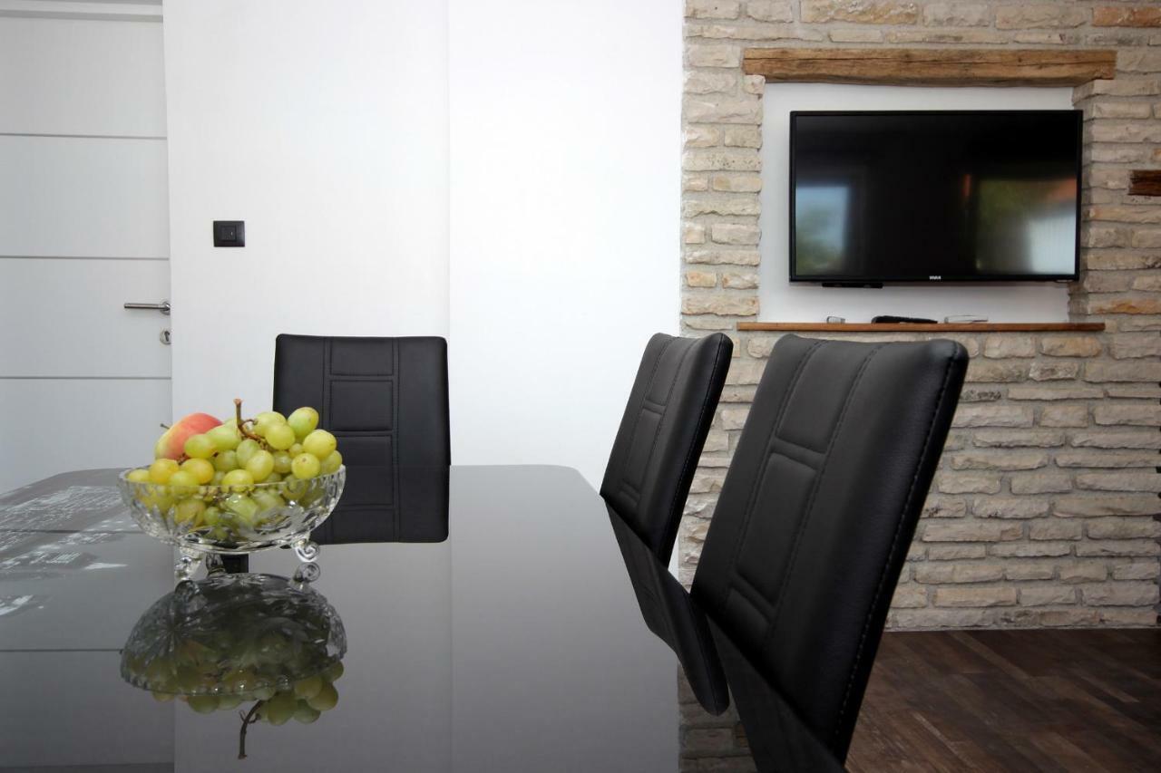 Apartments Natasa Pula Dış mekan fotoğraf